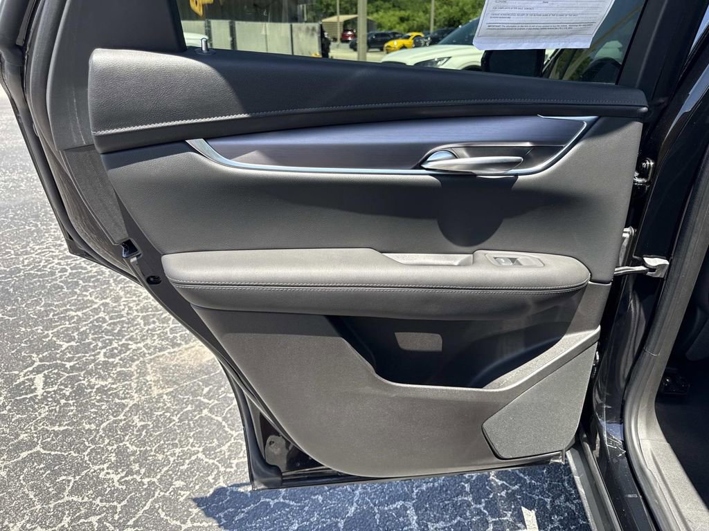 Used 2024 Cadillac XT5 Luxury FWD image 14