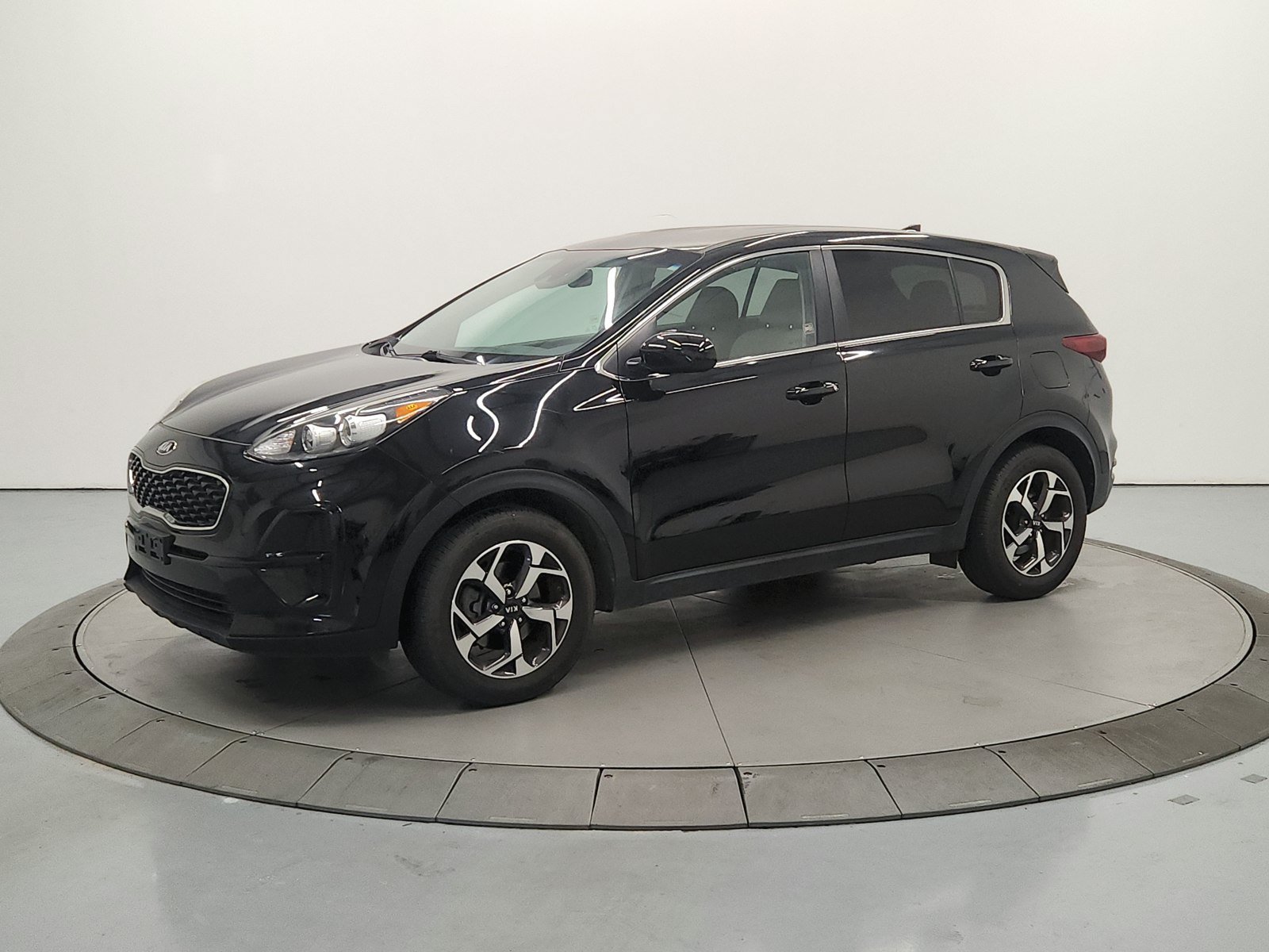 Used 2020 Kia Sportage LX FWD image 4