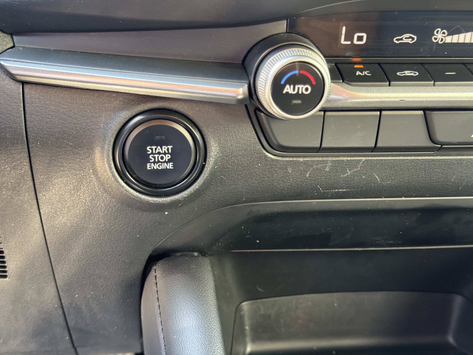 Used 2024 MAZDA MAZDA3 s FWD image 24
