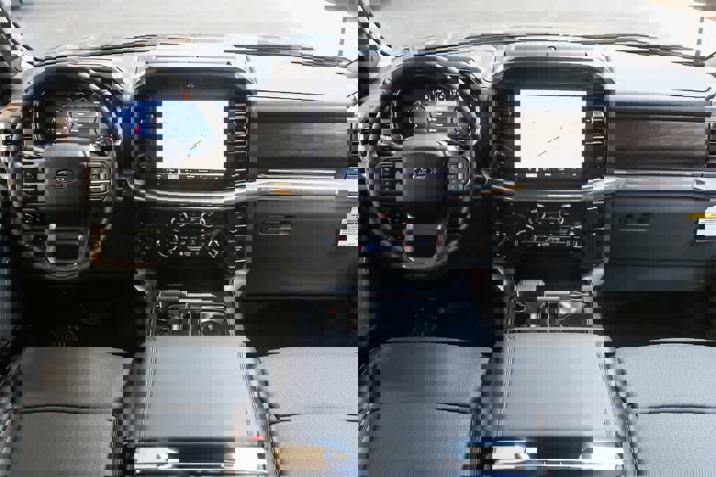 New 2025 Ford F150 Lariat w/ Equipment Group 501A Mid image 13