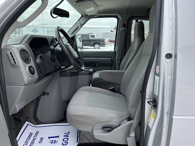 Used 2013 Ford E-350 and Econoline 350 XLT image 15
