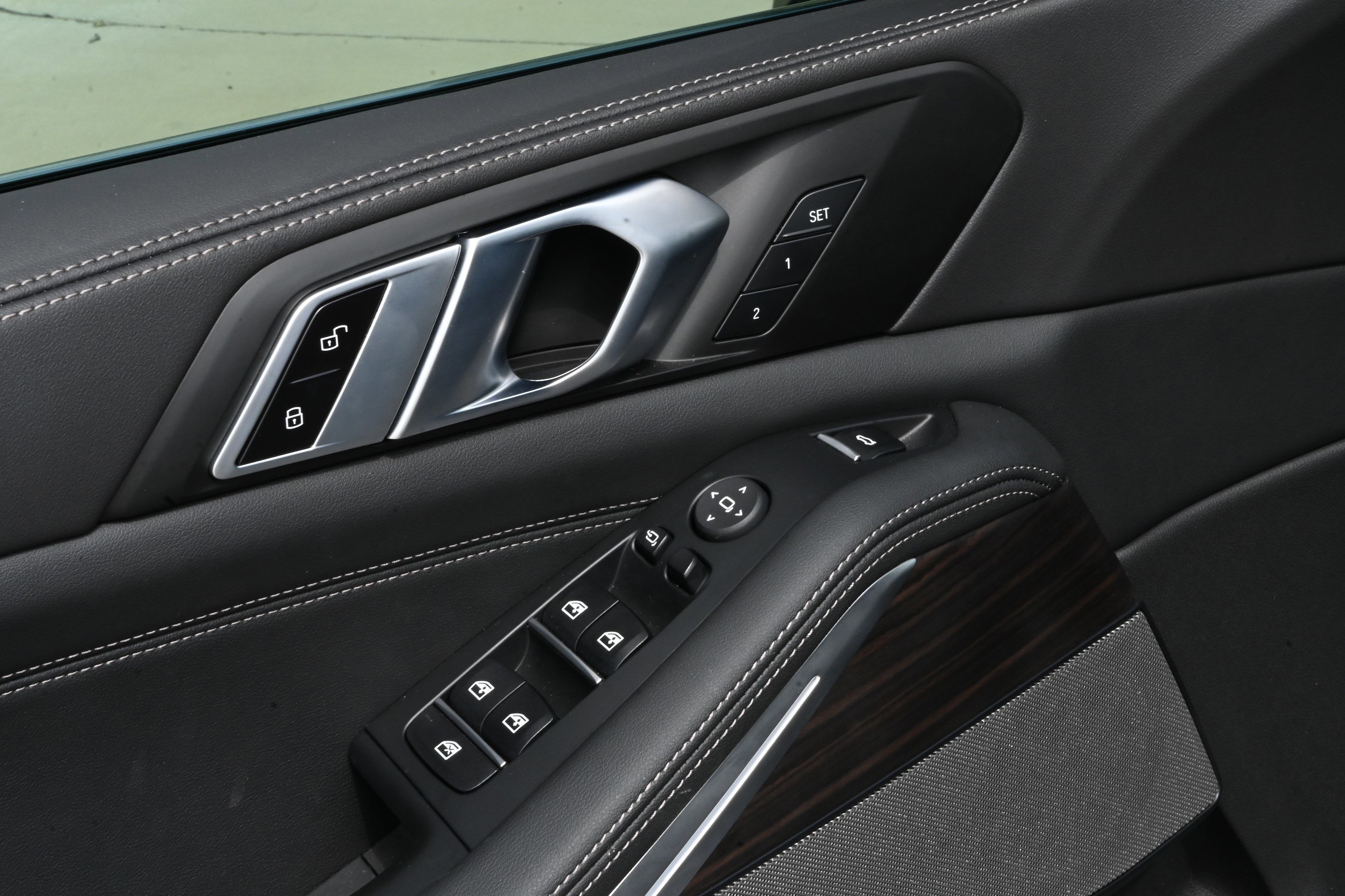 Certified 2025 BMW X5 xDrive40i w/ Premium Package image 29