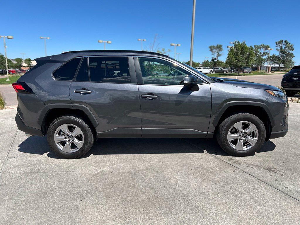 Used 2025 Toyota RAV4 XLE AWD/4WD image 9