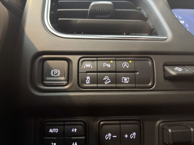 Certified 2024 Chevrolet Suburban High Country image 34