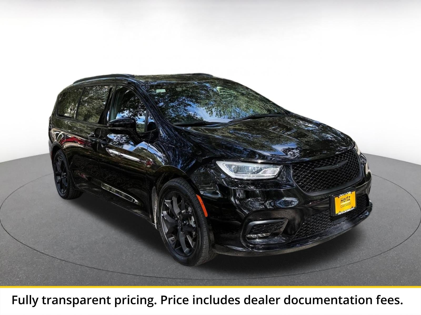 Used 2025 Chrysler Pacifica Limited FWD image 1