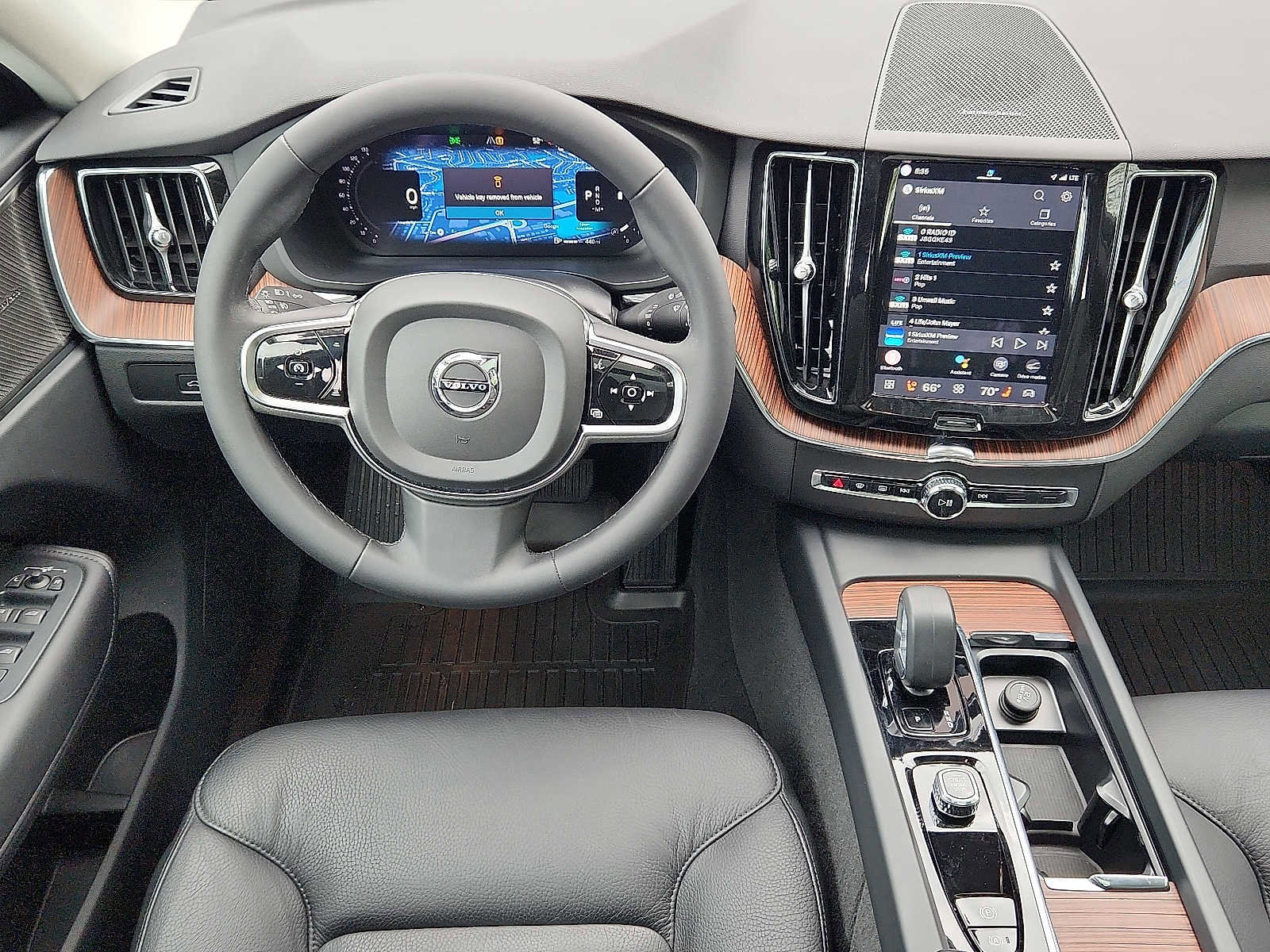 Certified 2024 Volvo XC60 B5 Plus w/ Protection Package Premier AWD/4WD image 11