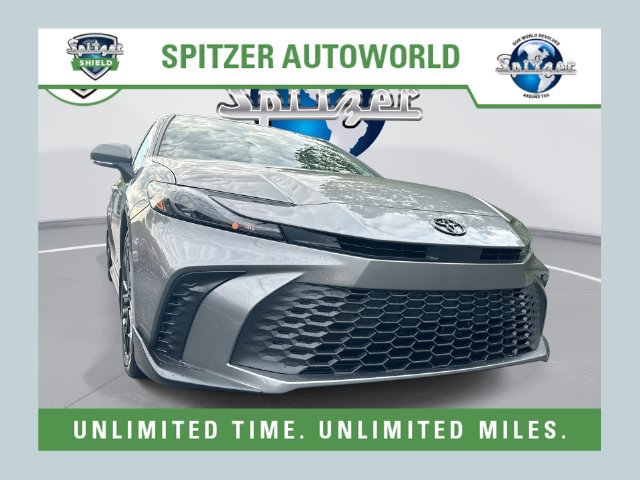 New 2026 Toyota Camry SE FWD image 1