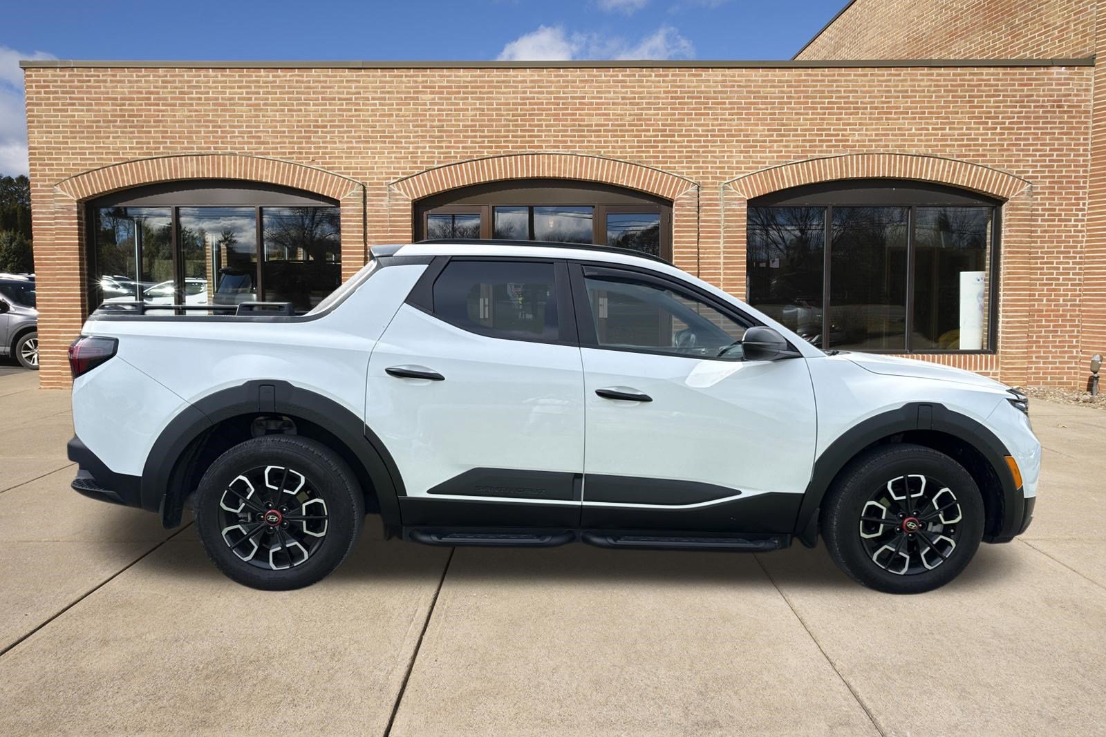 Certified 2024 Hyundai Santa Cruz XRT AWD/4WD image 2