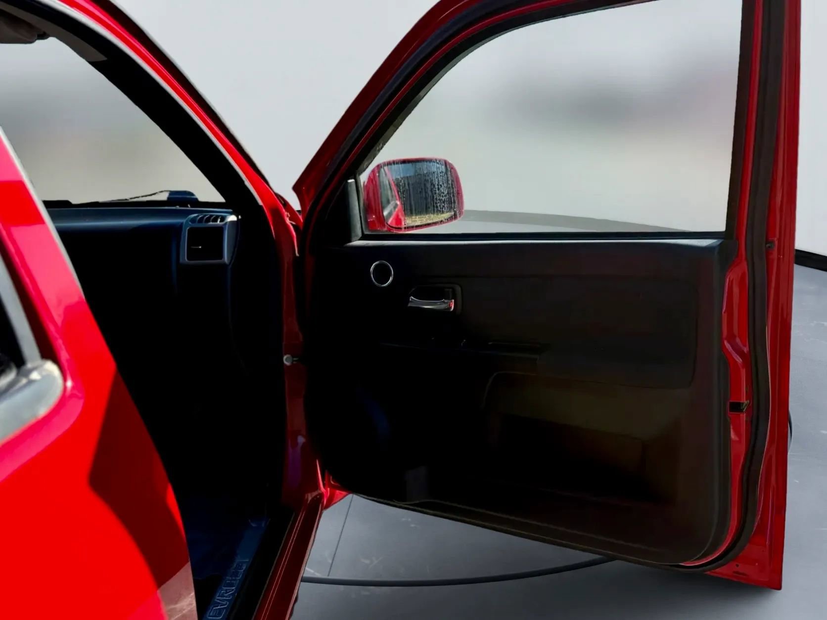 Used 2011 Chevrolet Colorado LT image 15