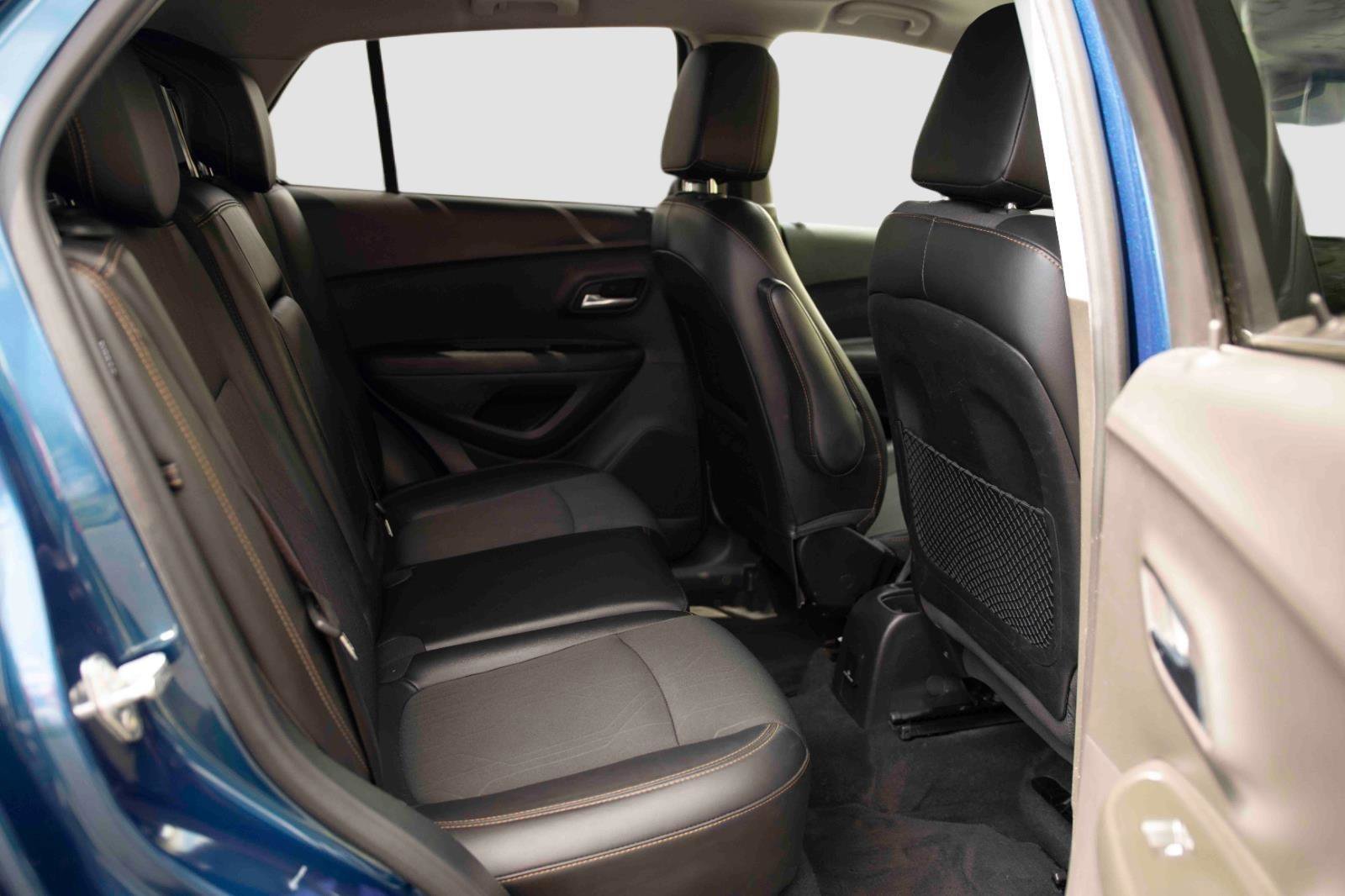Used 2019 Chevrolet Trax LT w/ Driver Confidence Package AWD/4WD image 14