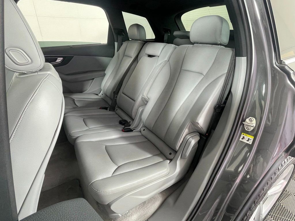 Used 2019 Audi Q7 3.0T Prestige w/ Prestige Package image 25