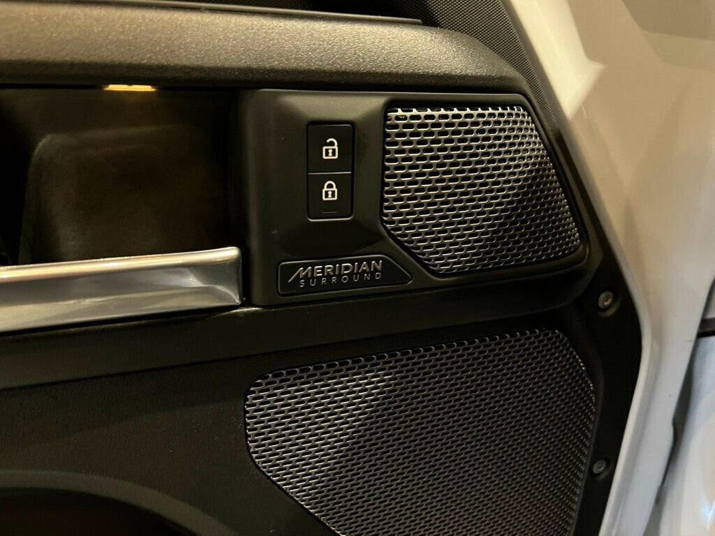 Used 2023 Land Rover Defender 110 image 16