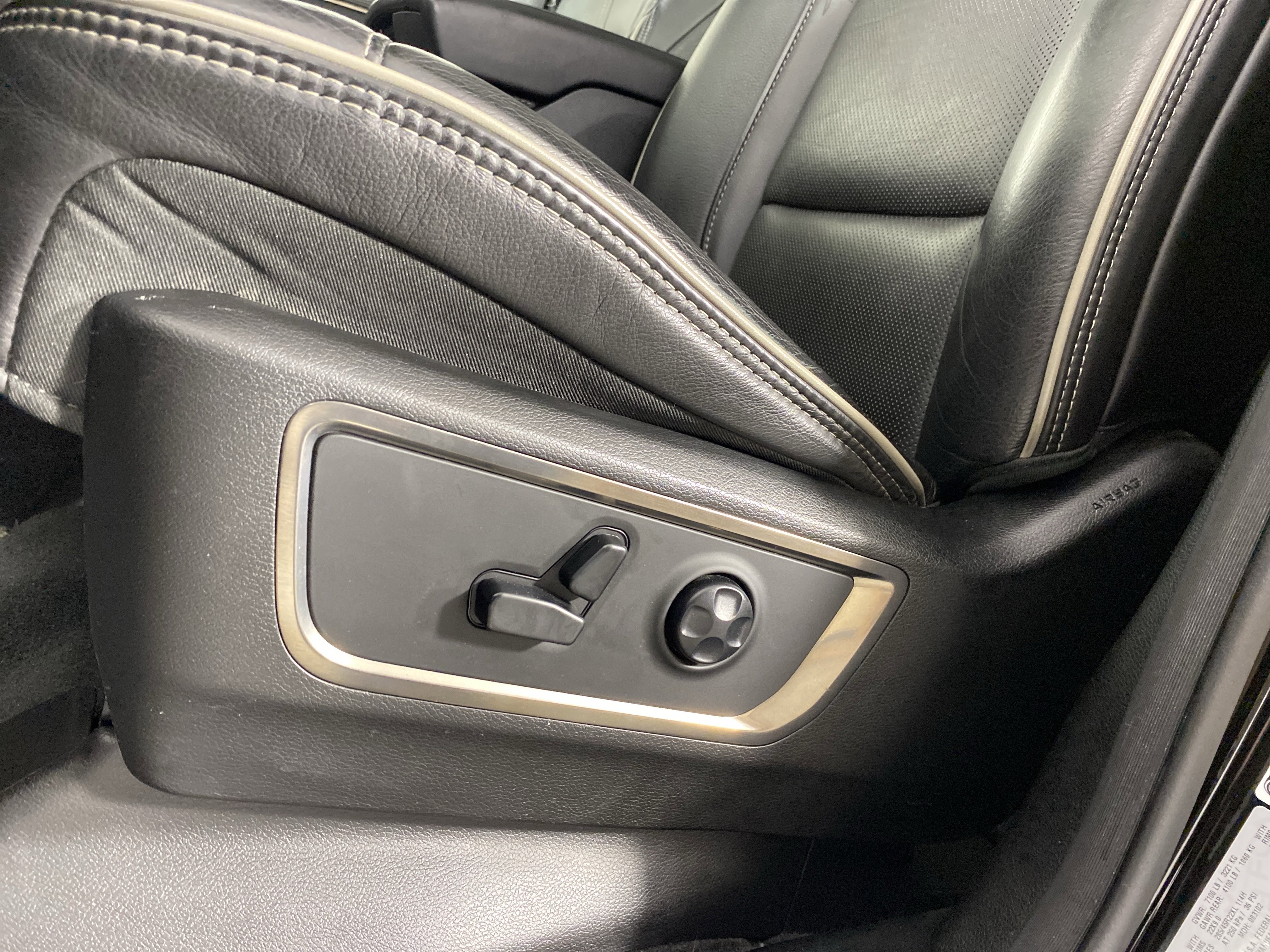 Used 2021 RAM 1500 Limited w/ Night Edition image 18