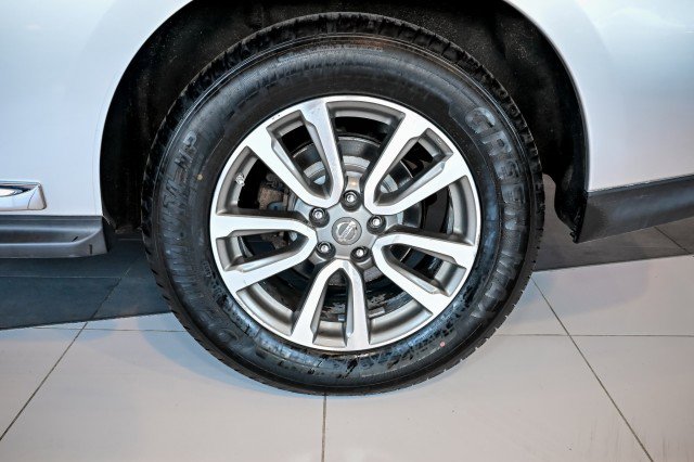 Used 2014 Nissan Pathfinder SL w/ SL Tech Package AWD/4WD image 39