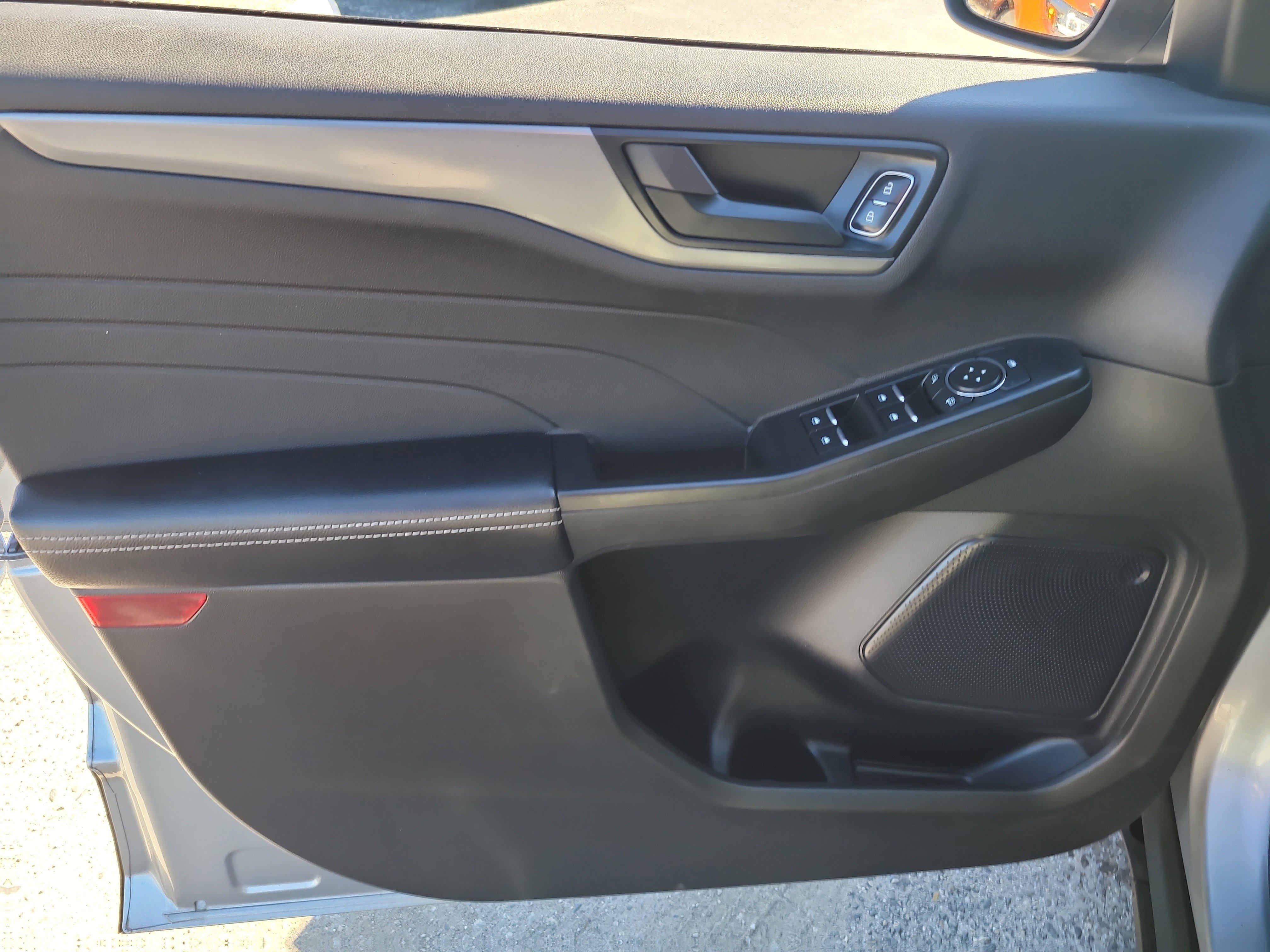 Used 2024 Ford Escape Active image 18