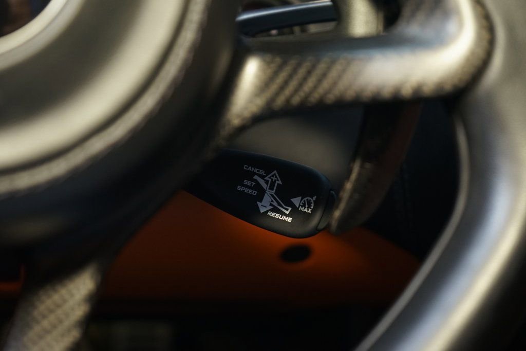 Used 2018 McLaren 570S Spider image 26