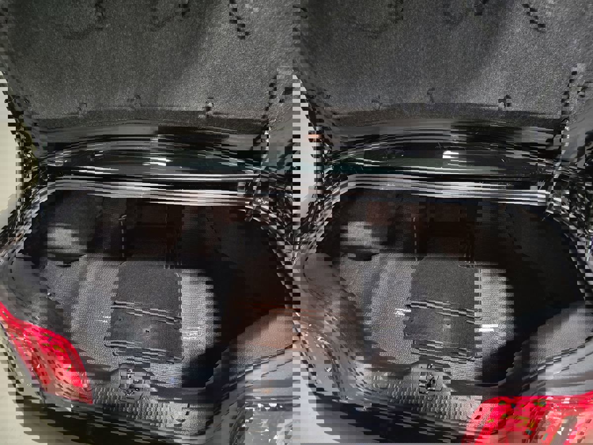 Used 2011 Ford Mustang Shelby GT500 w/ SVT Performance Pkg image 9