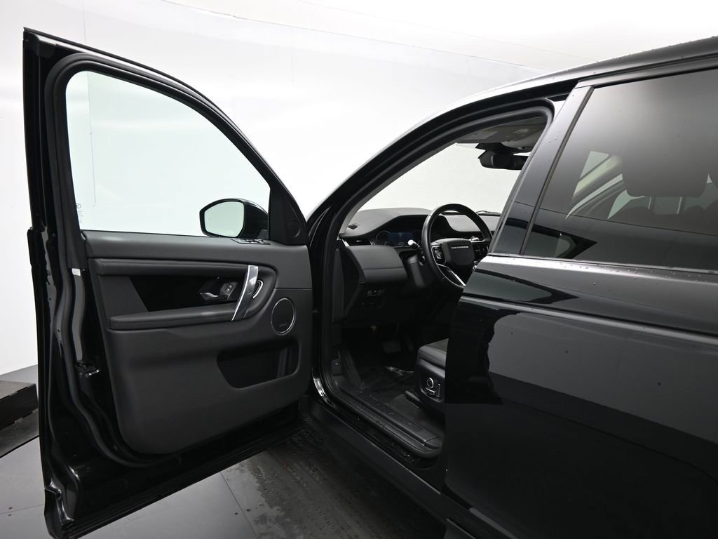 Used 2021 Land Rover Discovery Sport S image 7