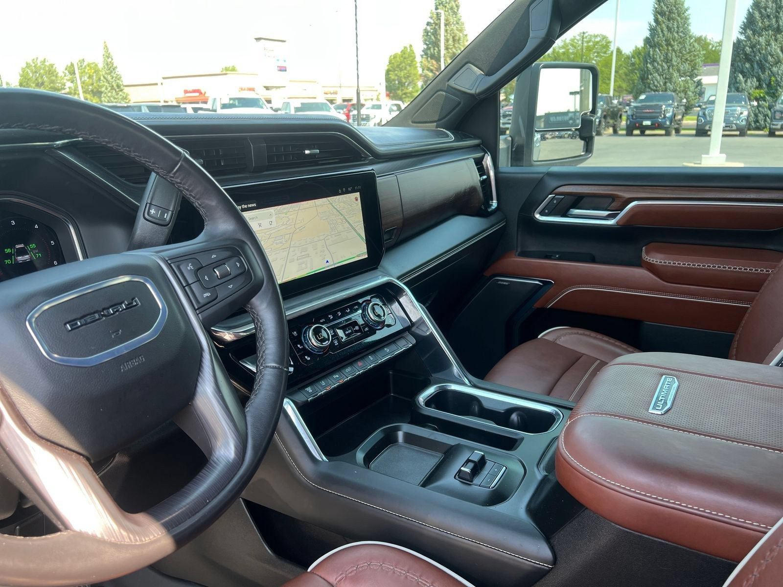 Used 2024 GMC Sierra 3500 Denali Ultimate AWD/4WD image 32