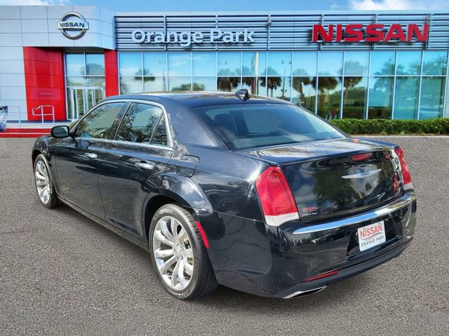 Used 2019 Chrysler 300 Limited image 3
