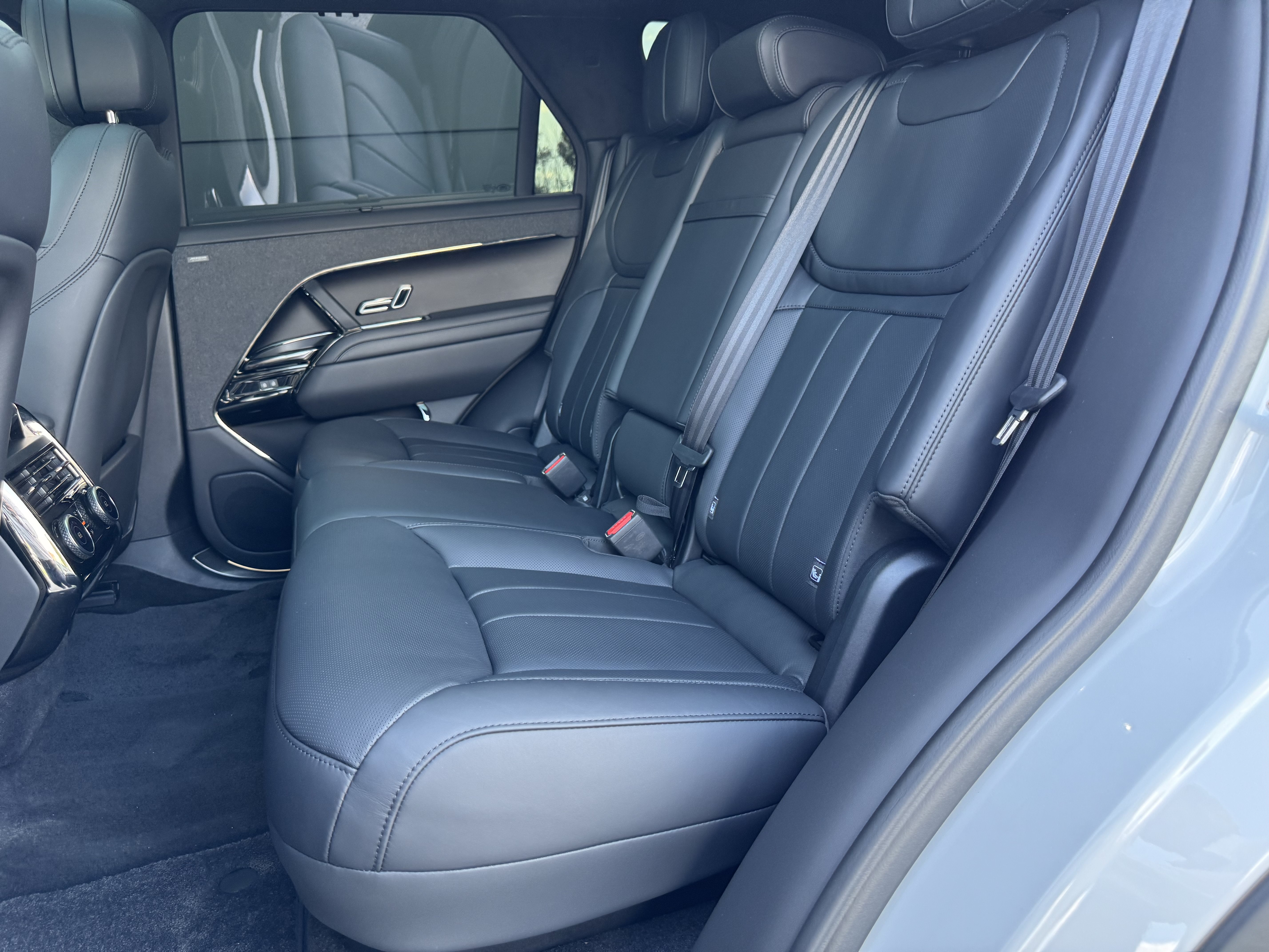Certified 2025 Land Rover Range Rover Sport Autobiography AWD/4WD image 31