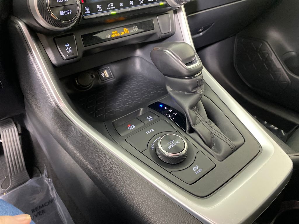 Certified 2023 Toyota RAV4 SE image 20
