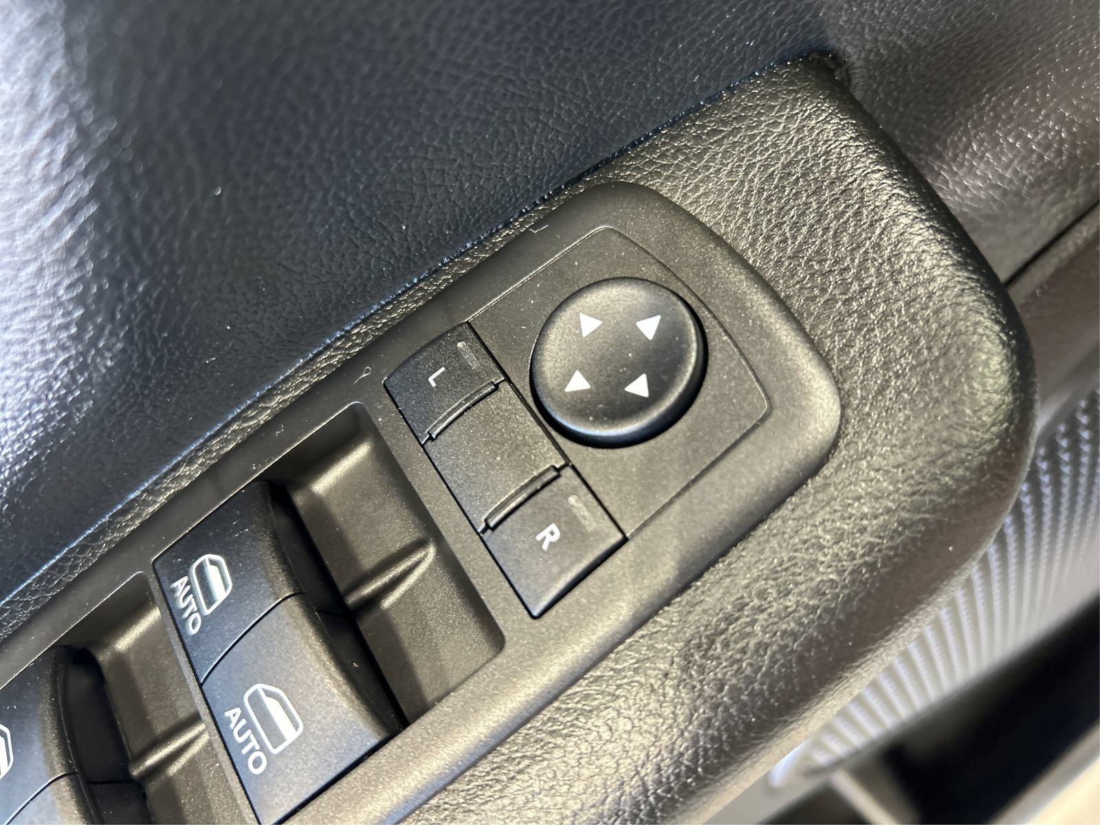 Used 2022 RAM 1500 Big Horn AWD/4WD image 30