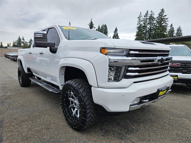 Used 2020 Chevrolet Silverado 2500 High Country image 2