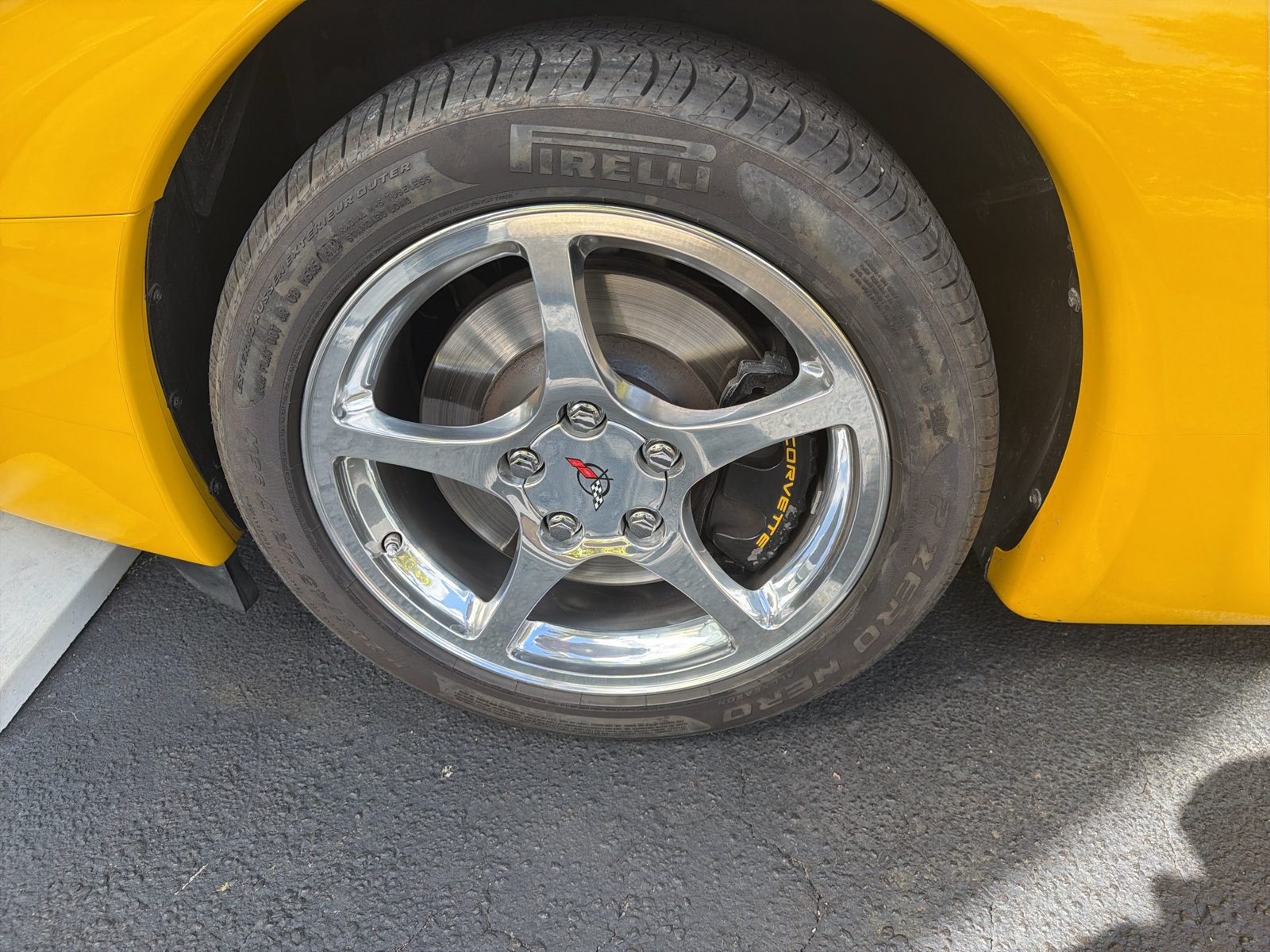 Used 2001 Chevrolet Corvette Coupe w/ Preferred Equipment Group1 RWD image 12