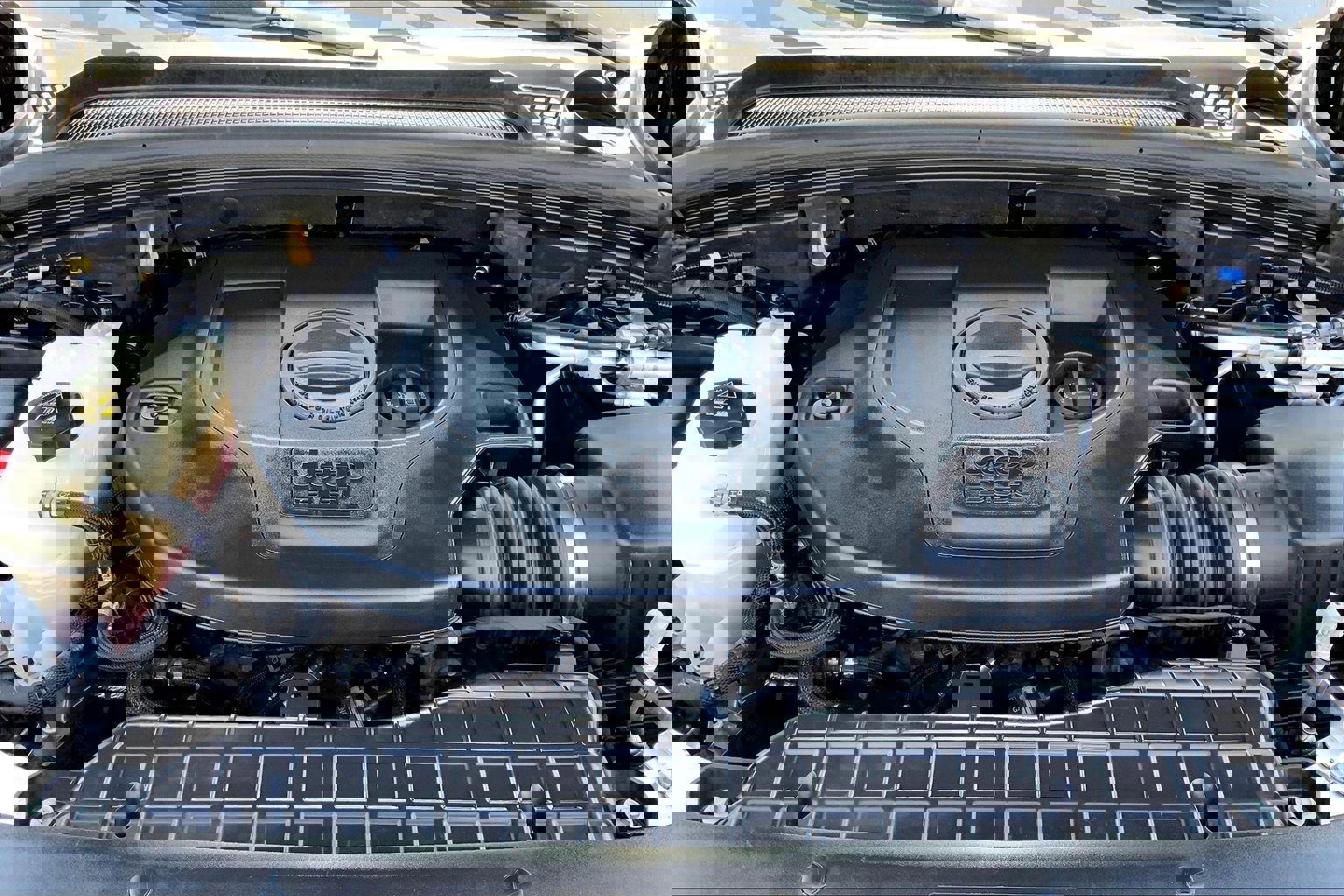 Used 2022 Jeep Grand Cherokee L Summit w/ Luxury Tech Group V AWD/4WD image 10