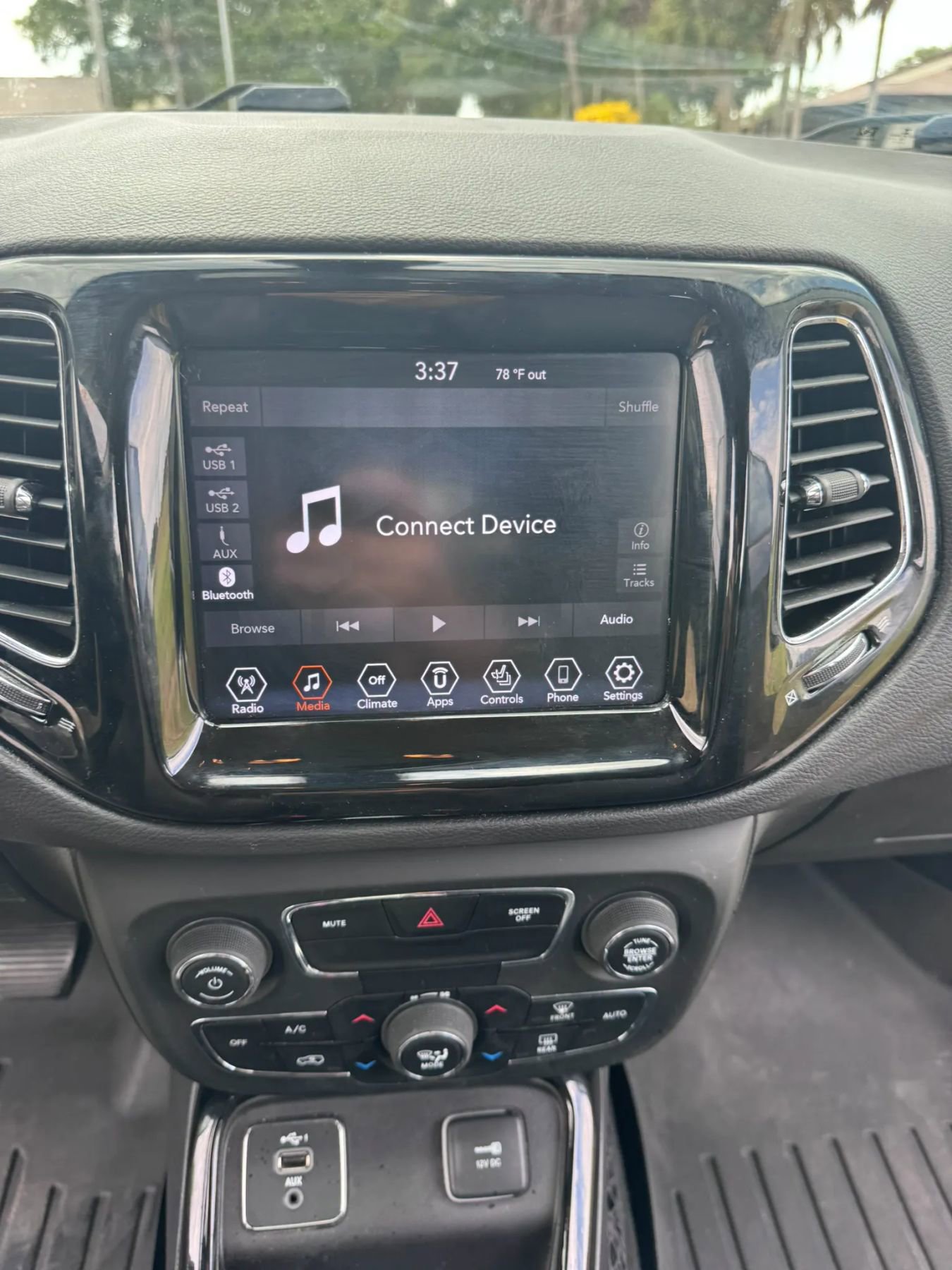 Used 2020 Jeep Compass Limited FWD image 18