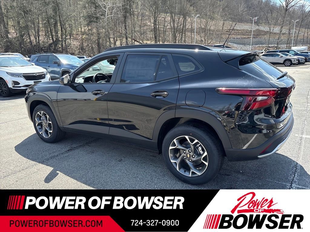 New 2026 Chevrolet Trax LT image 3