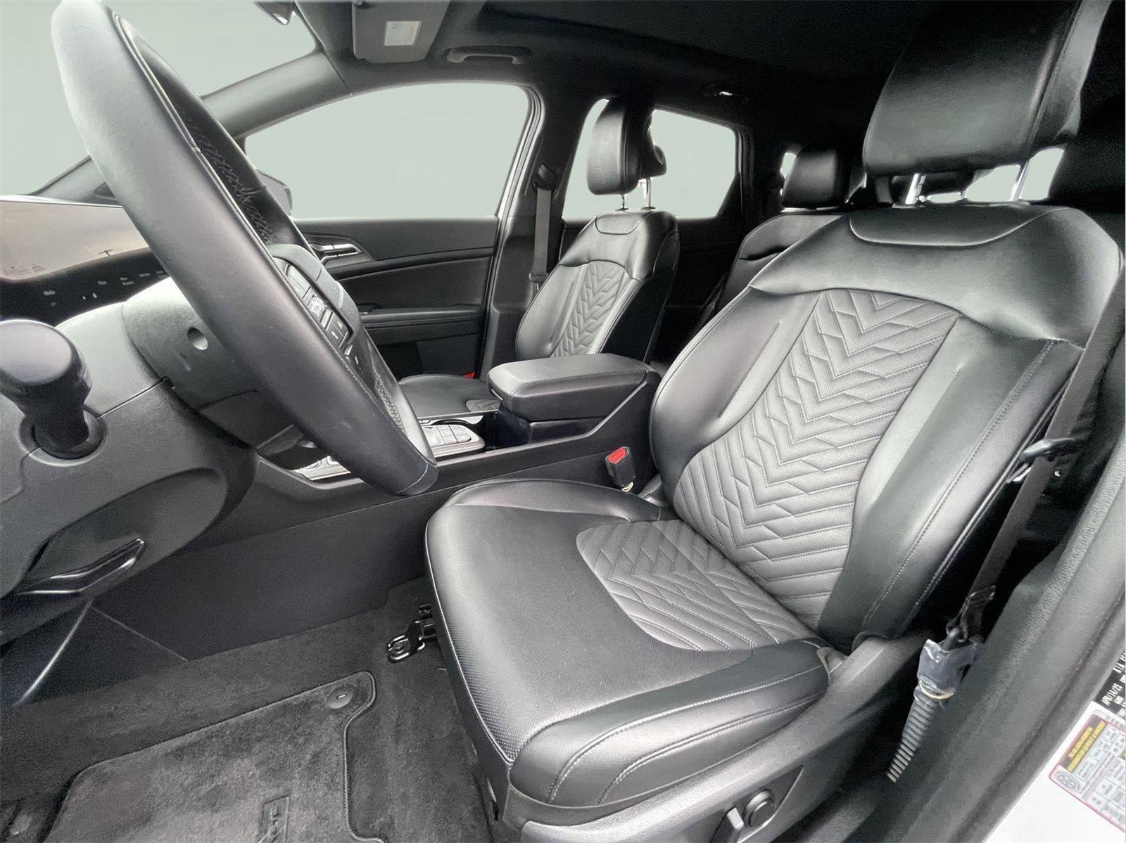 Used 2026 Kia Sportage X-Line w/ X-Line Premium Package AWD/4WD image 13