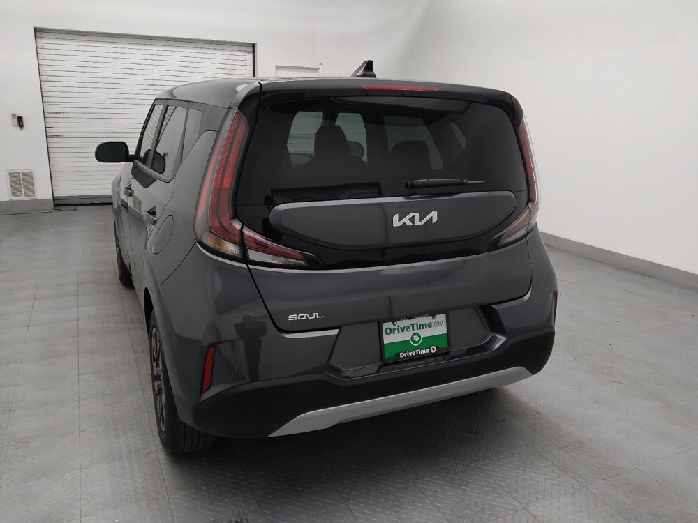 Used 2023 Kia Soul LX image 6