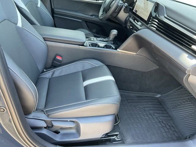 Used 2026 Toyota Camry SE w/ Multimedia Upgrade Package FWD image 18