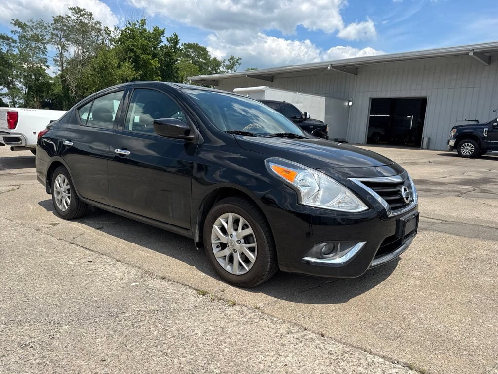 Used 2015 Nissan Versa SV w/ SV Appearance Package FWD image 7