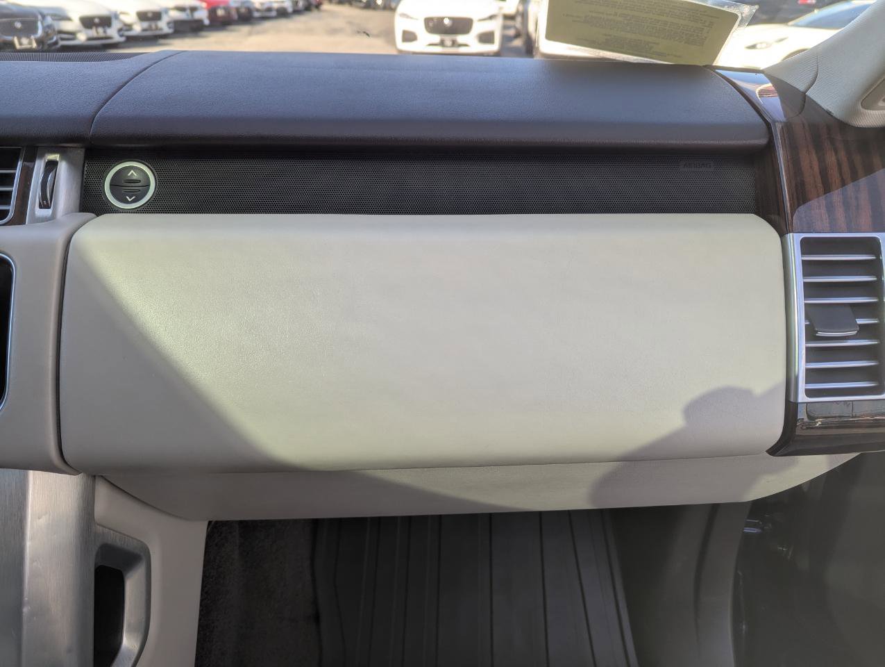 Used 2016 Land Rover Range Rover Supercharged image 40