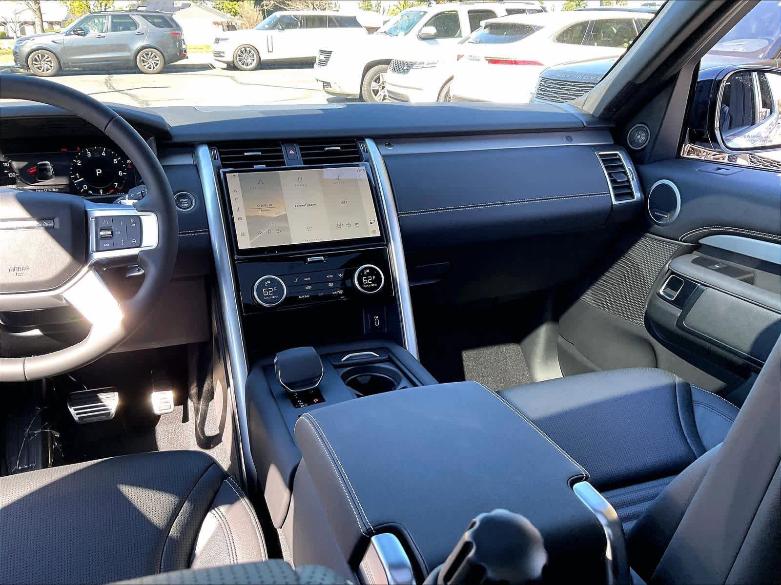 New 2026 Land Rover Discovery Limited Edition AWD/4WD image 9