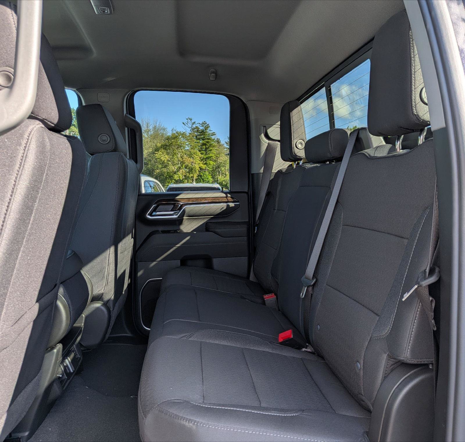 New 2026 GMC Sierra 2500 SLE w/ SLE Value Package; AWD/4WD image 19