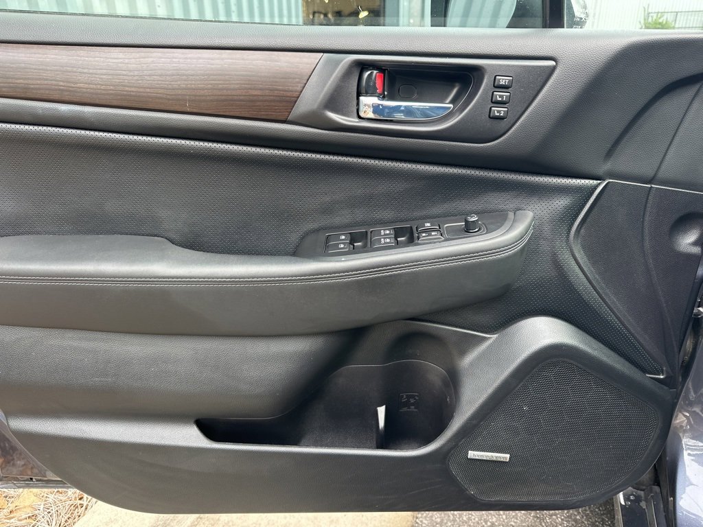 Used 2016 Subaru Legacy 3.6R Limited image 15