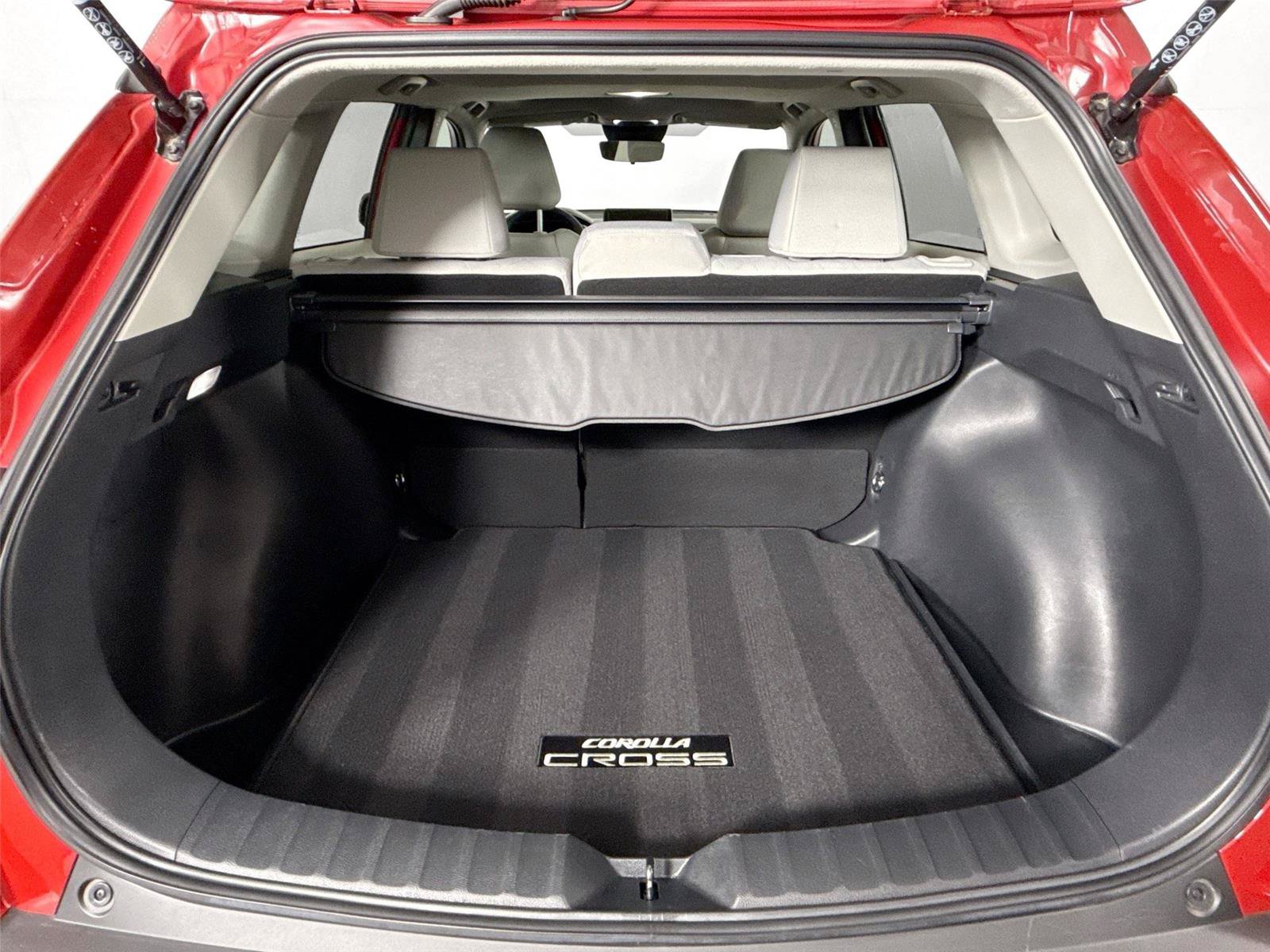 Used 2024 Toyota Corolla Cross LE w/ Moonroof Package FWD image 38