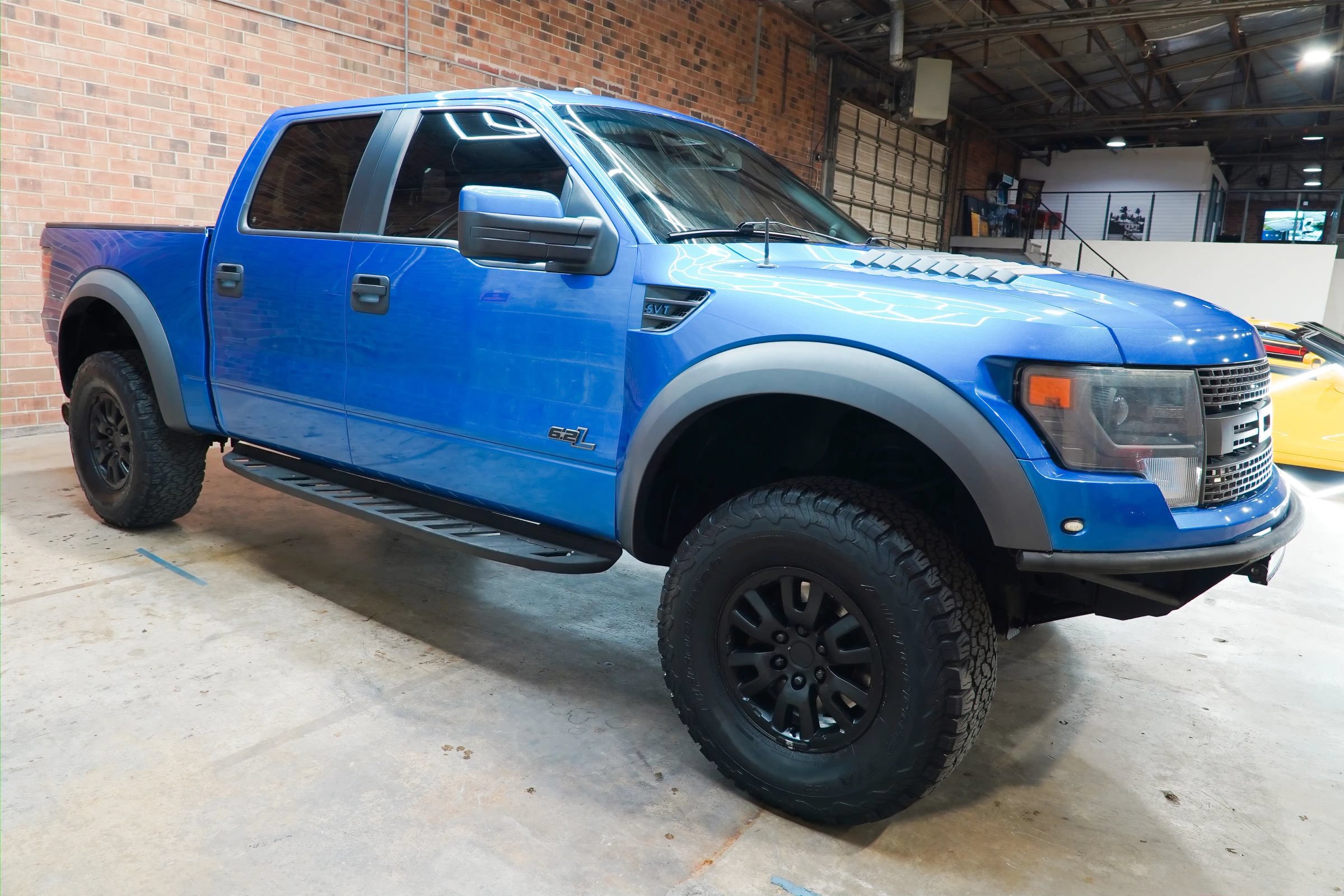 Used 2014 Ford F150 Raptor w/ Equipment Group 801A Luxury AWD/4WD image 2