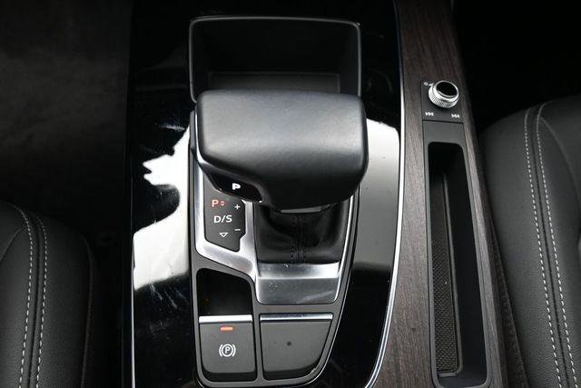 Used 2022 Audi Q5 2.0T Premium w/ Convenience Package AWD/4WD image 26