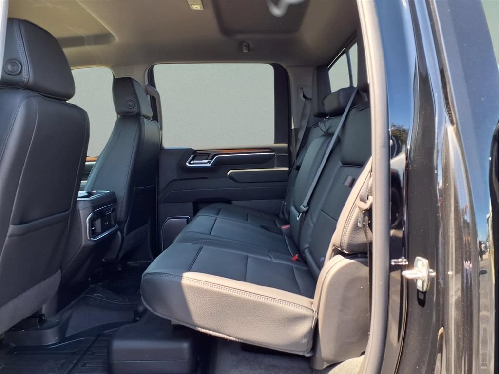 New 2026 GMC Sierra 2500 Denali w/ Technology Package AWD/4WD image 16