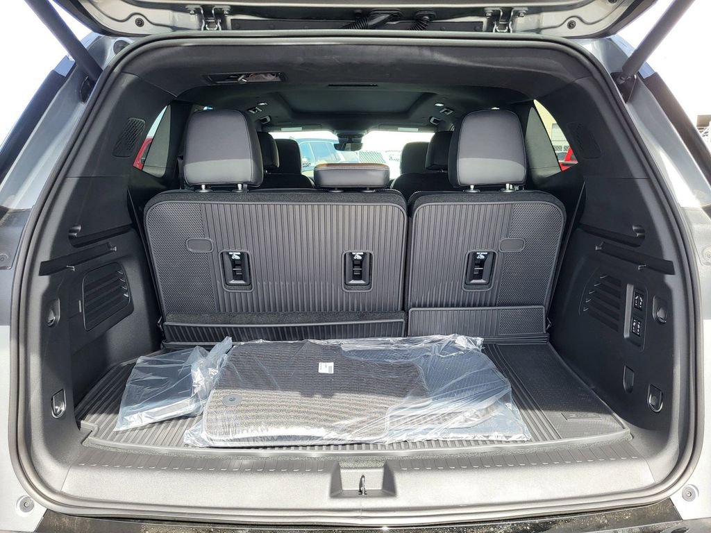 New 2026 GMC Acadia Denali Ultimate w/ LPO, Floor Liner Package AWD/4WD image 25