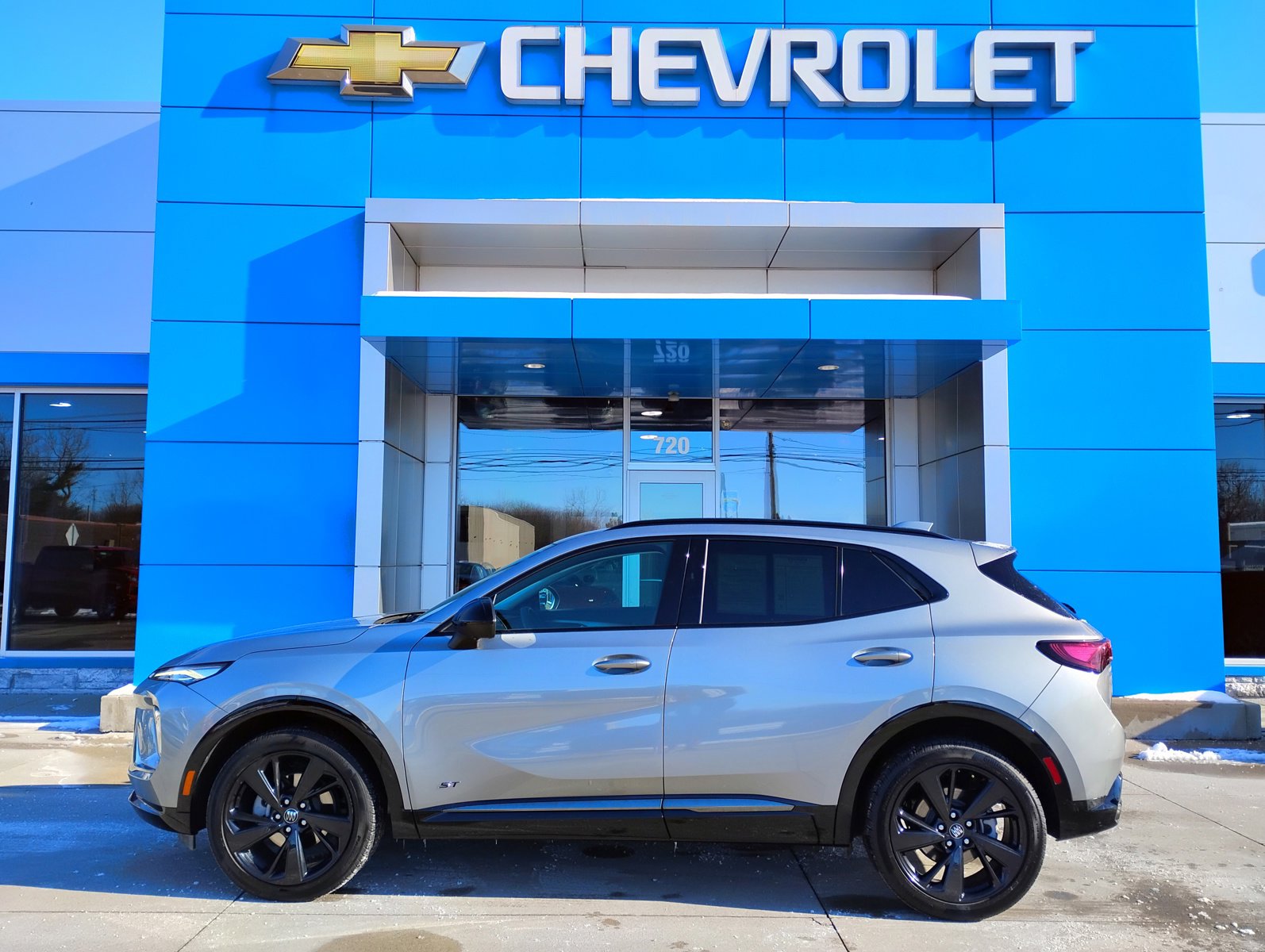 Used 2025 Buick Envision Sport Touring image 32