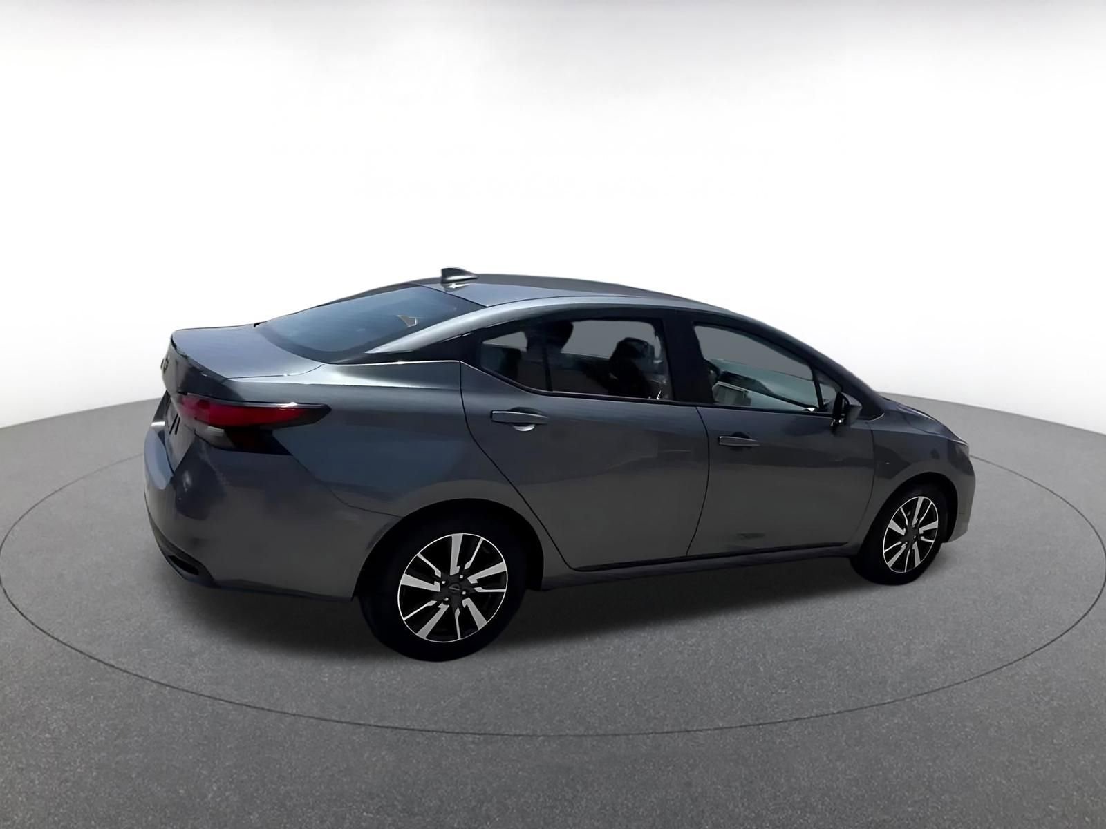 Used 2025 Nissan Versa SV FWD image 15