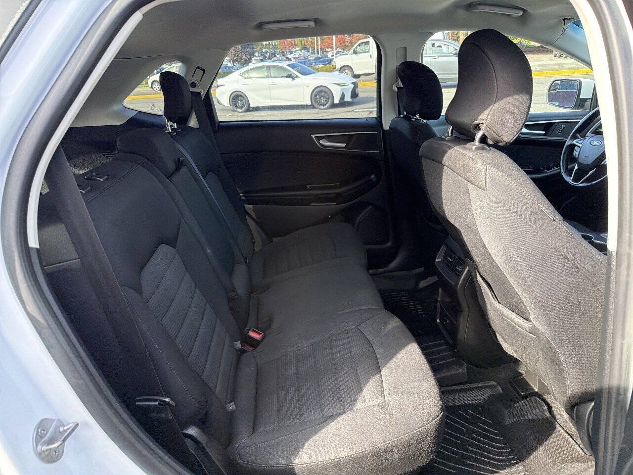 Used 2018 Ford Edge SEL AWD/4WD image 20
