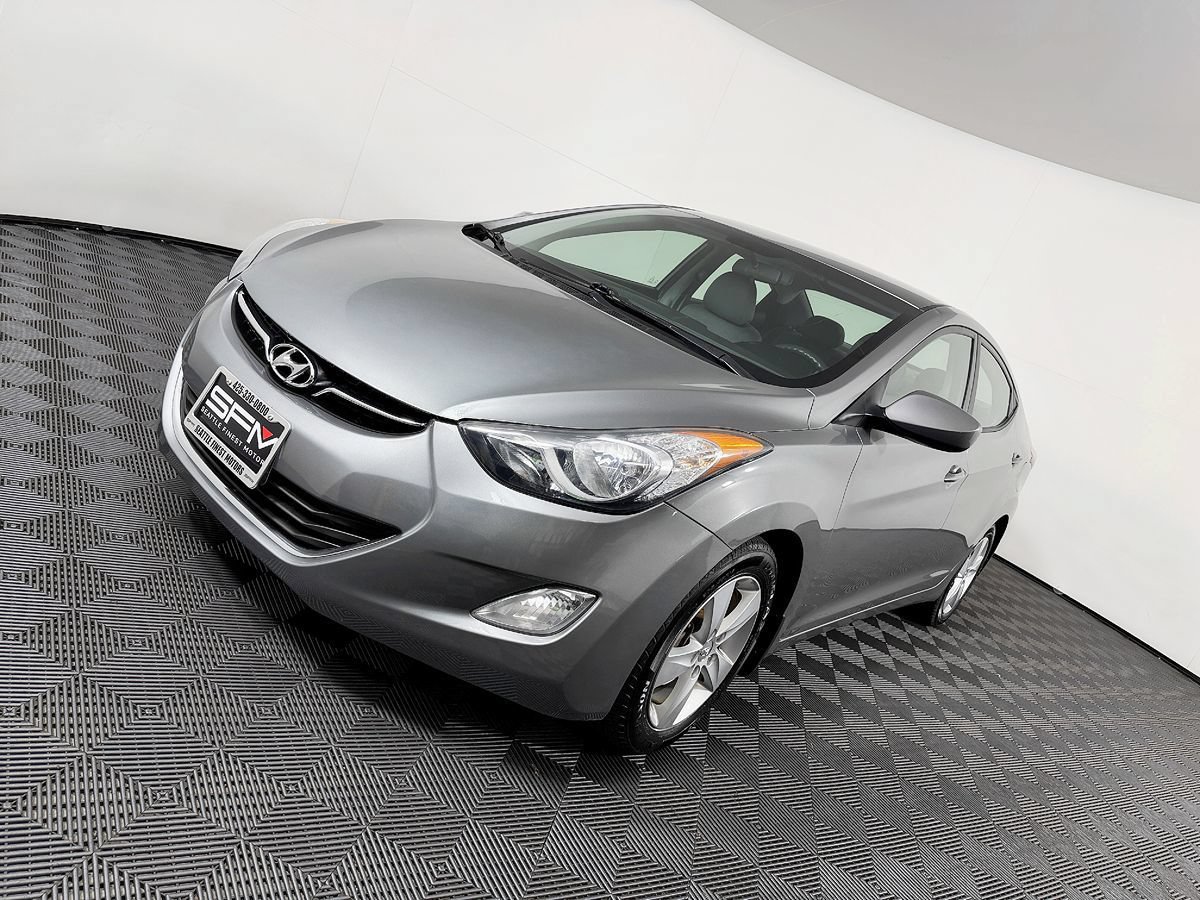 Used 2013 Hyundai Elantra GLS w/ Preferred Pkg FWD image 17