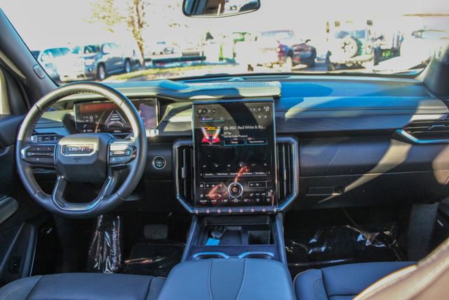 Used 2024 GMC Acadia AT4 image 16